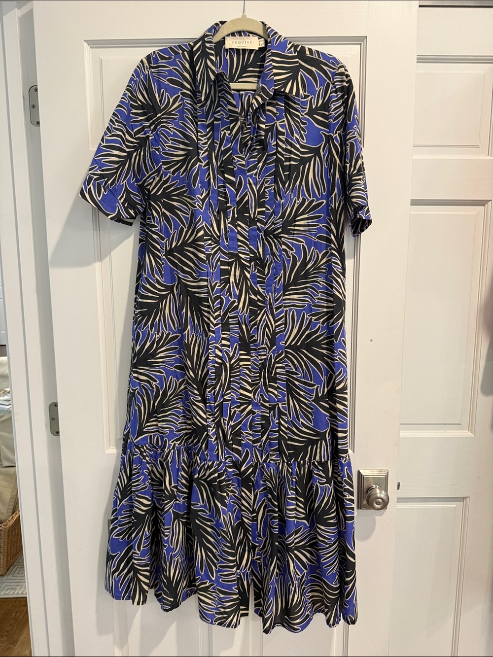 Printed Short-Sleeve Tie-Neck Dress in Blue and Black
